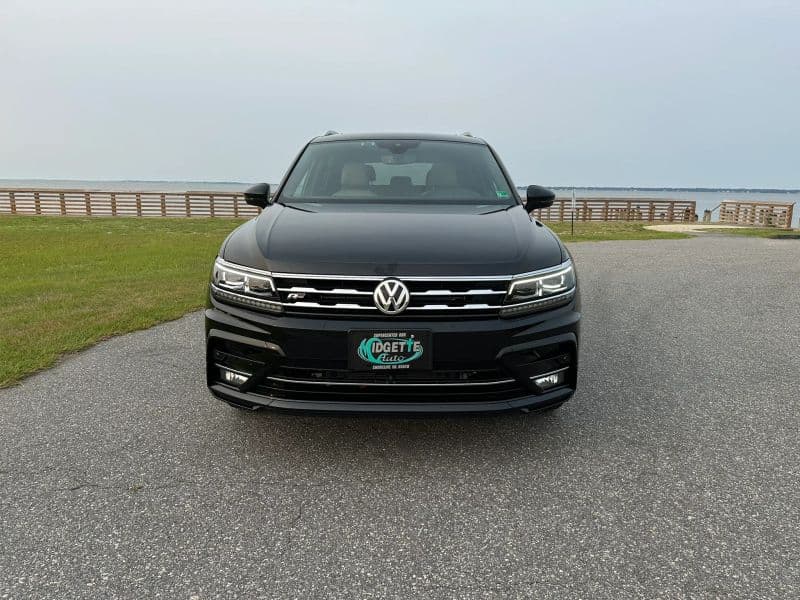Photo 3 of 2020 Volkswagen Tiguan SEL Premium R-Line 4MOTION Sport Utility 4D