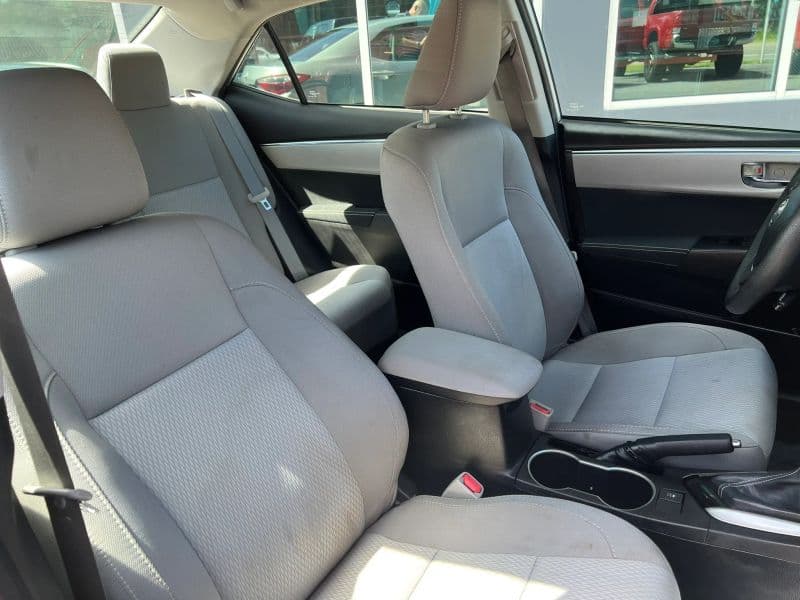 2016 Toyota Corolla LE Sedan 4D - Image 3