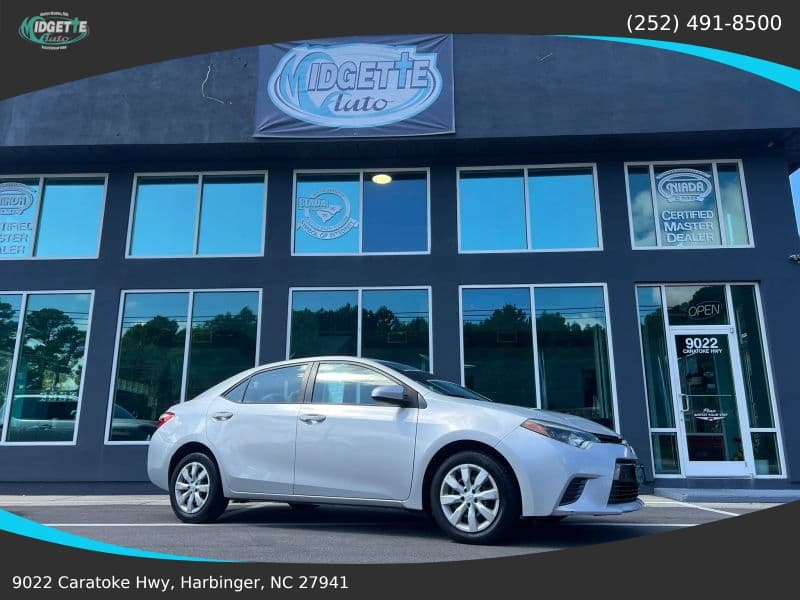 2016 Toyota Corolla LE Sedan 4D - Main Image